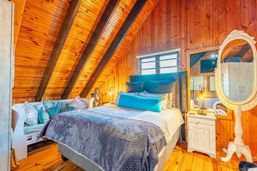 5 Bedroom Property for Sale in Yzerfontein Western Cape